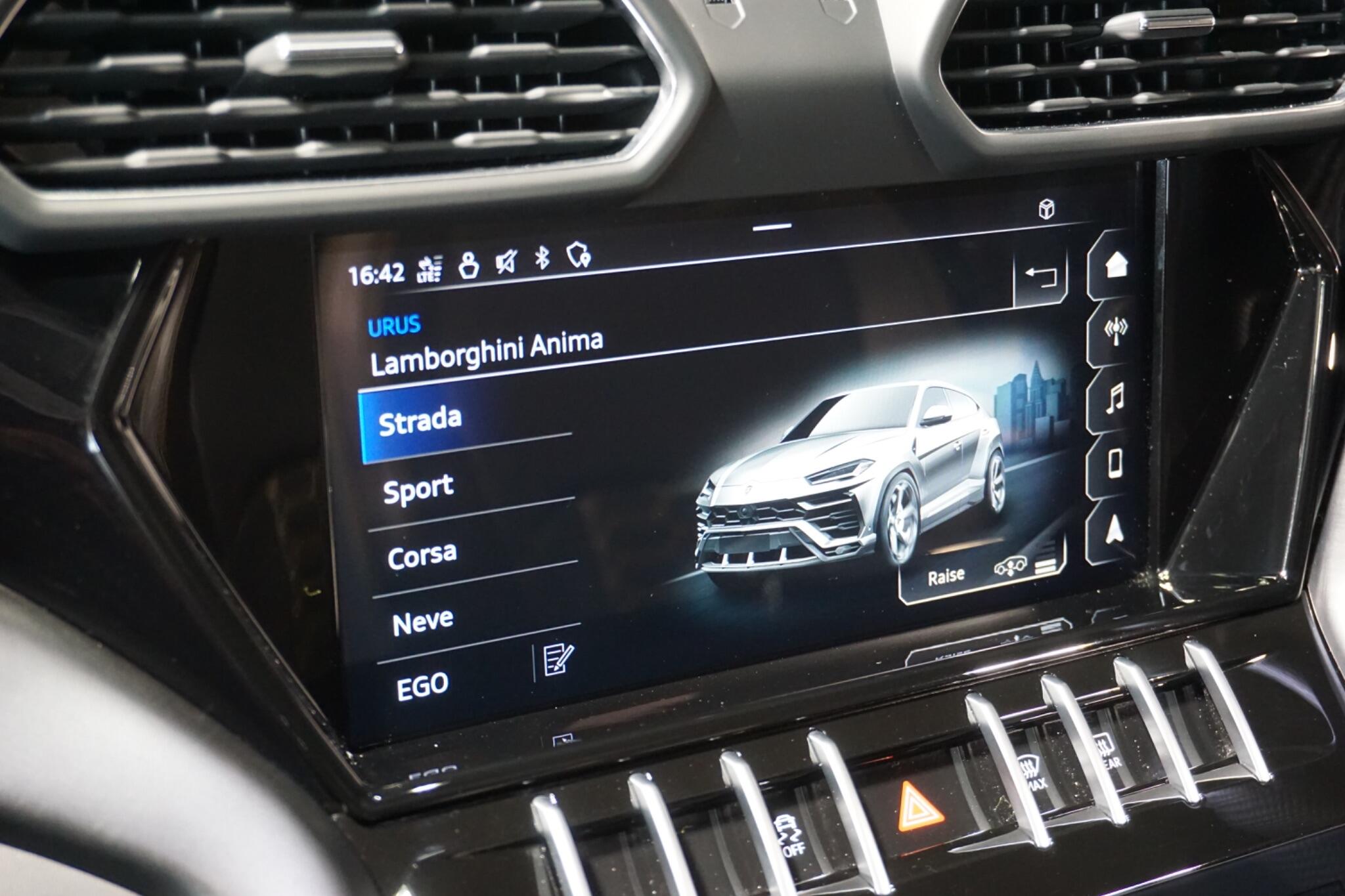 Lamborghini Urus 4.0 V8 BiTurbo SUV 5dr Petrol Auto 4WD Euro 6 (650 ps)